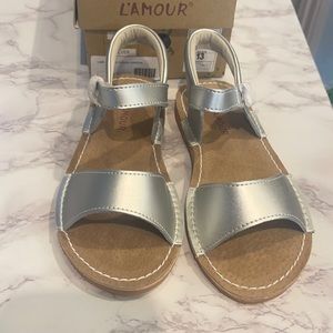 L’AMOUR sandals size 13